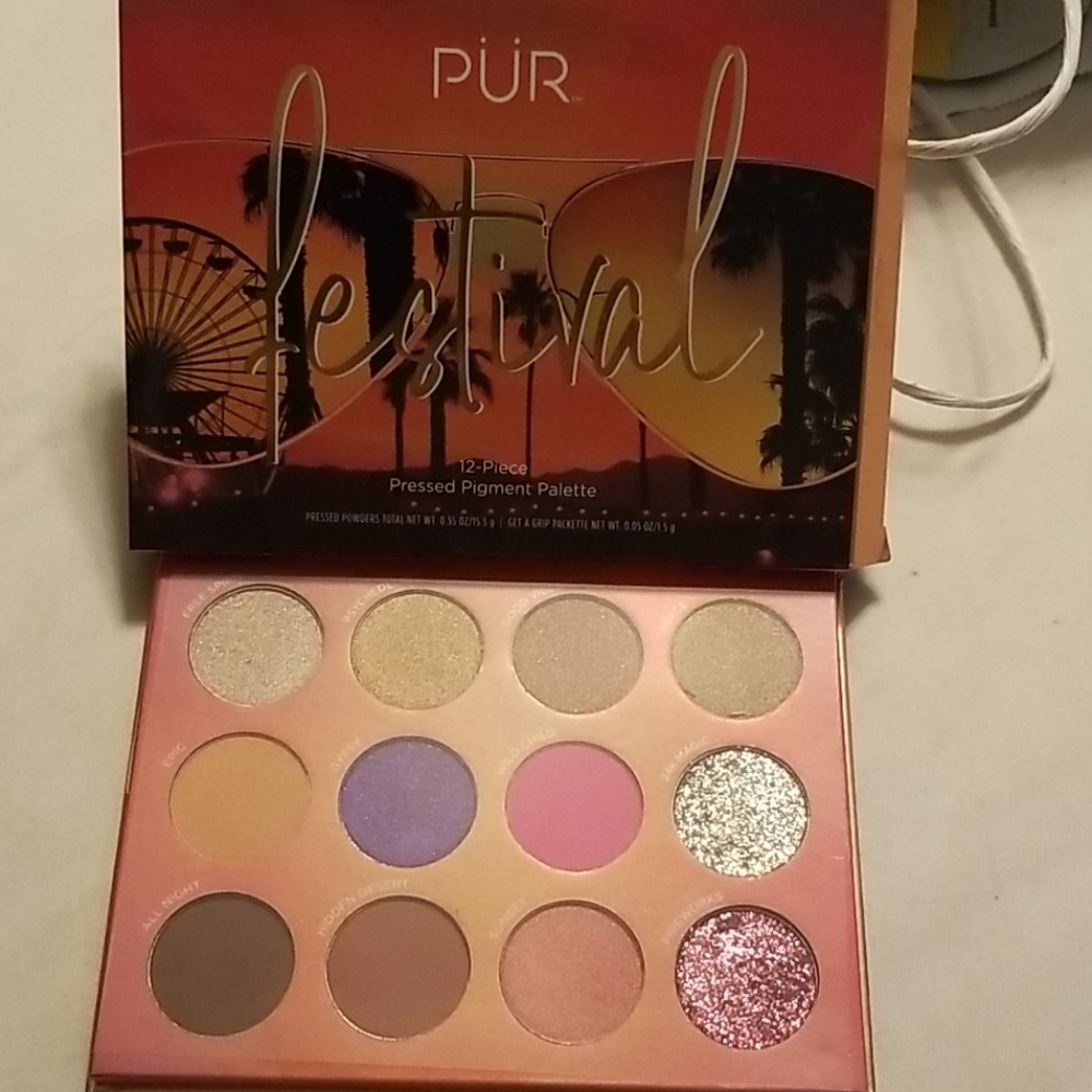Eyeshadow palette